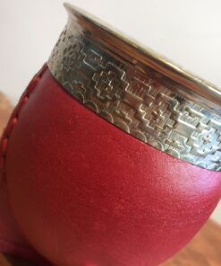 Alternative view of cuia imperial vermelha