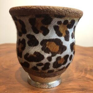 cuia animal print leopardo pé cromado