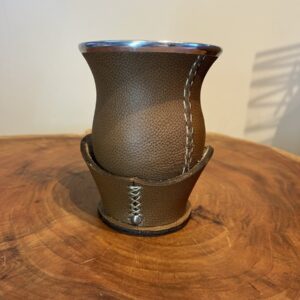 Cuia Bago de Touro em Couro Mocca com Suporte