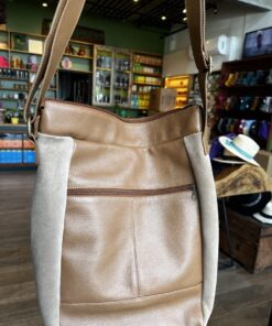 Alternative view of Mateira Guapo Andina Coral