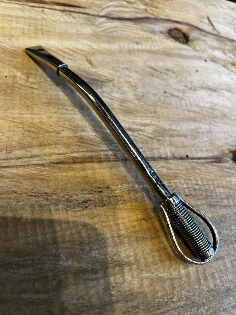 Bomba de Alpaca Curvada Lisa